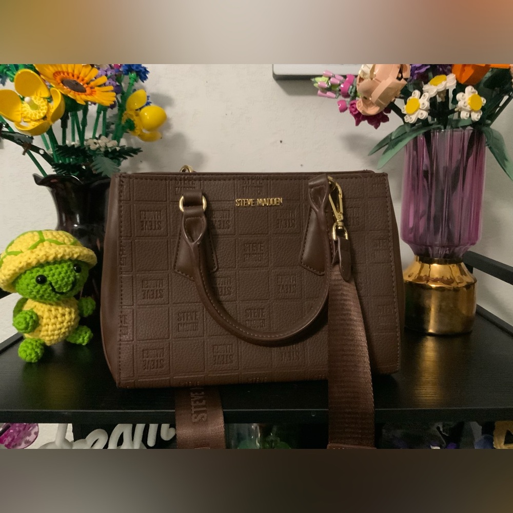 Steve Madden chocolate brown cross body purse
